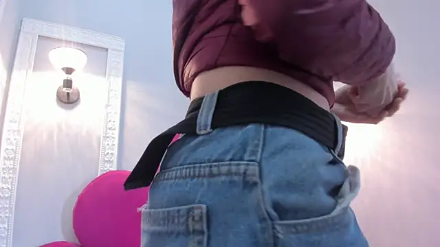 Bonniie 22 online show from October 23, 2025, 2:05 pm