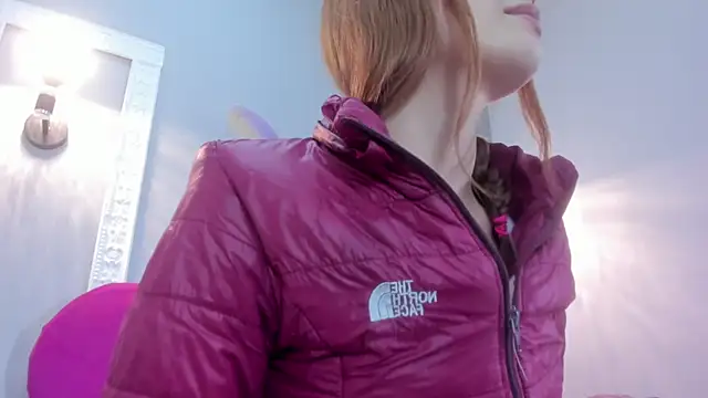 Bonniie 22 online show from November 18, 2025, 1:26 pm