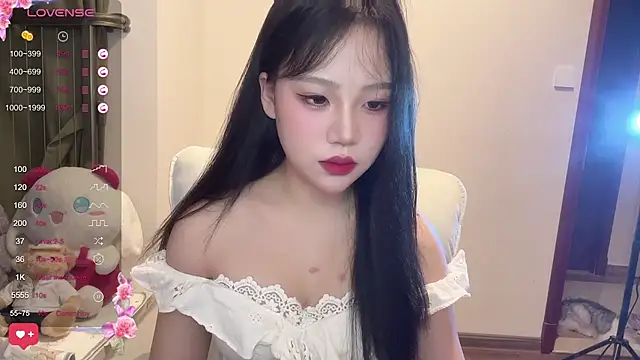 Yik-11 online show from November 7, 2025, 6:41 pm