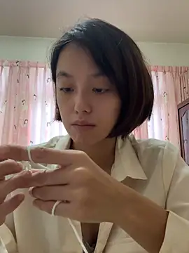 ladypaggy online show from October 31, 2025, 6:25 am