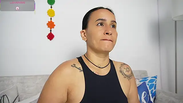 Sara Charmy online show from March 5, 2026, 10:55 am