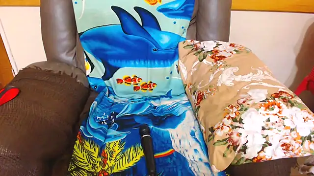 ChocolateClit online show from November 28, 2025, 3:14 pm