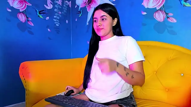 Snapshot of kissy_19 chatting on March 2, 2025, 5:12 am kissy 19 online show from March 2, 2025, 5:12 am