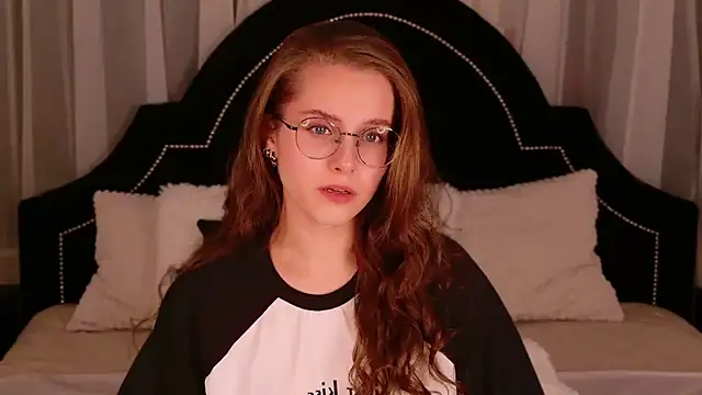 RileyMimicho online show from September 28, 2025, 8:47 pm