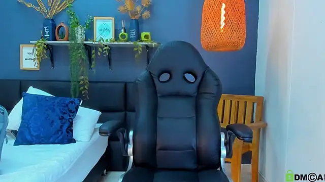 yessila parker online show from January 17, 2026, 10:42 am