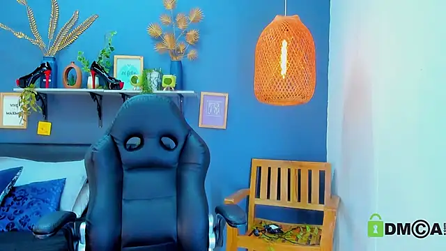 yessila parker online show from March 24, 2026, 9:25 am