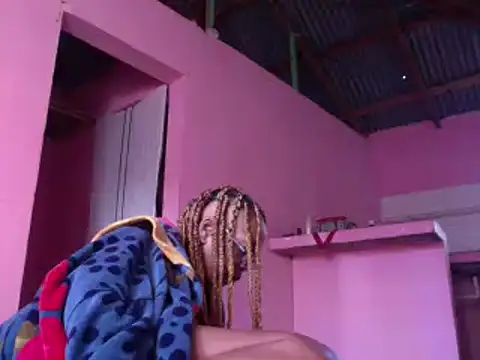 Snapshot of Ladyzee25 chatting on December 20, 2025, 12:23 pm Ladyzee25 online show from December 20, 2025, 12:23 pm