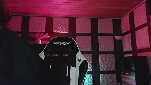 SweetSeraphine online show from October 5, 2025, 5:17 am