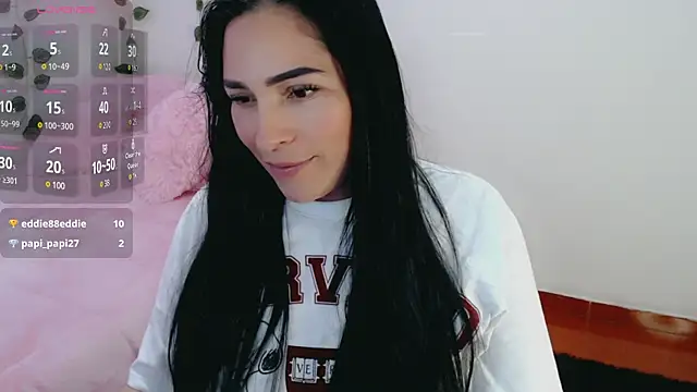 luna lgomez  online show from March 11, 2025, 2:29 pm