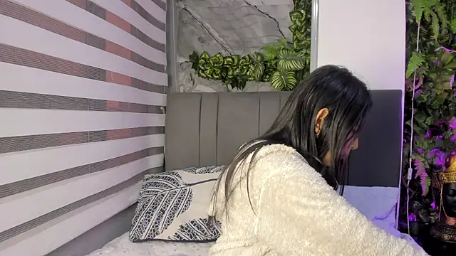 Snapshot of Fernanda_liie_ chatting on December 20, 2025, 11:28 am Fernanda liie online show from December 20, 2025, 11:28 am