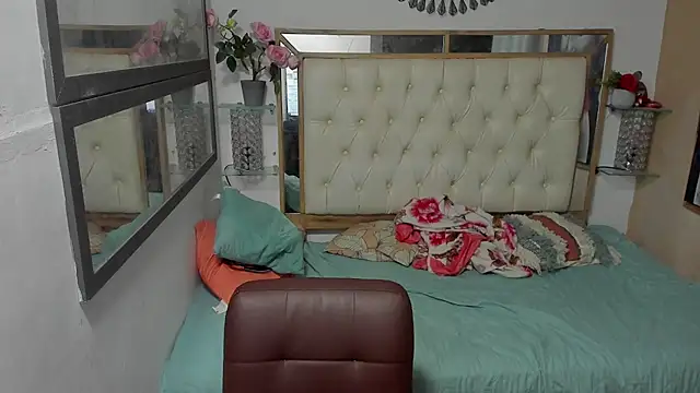 heiker  online show from October 24, 2025, 2:52 am