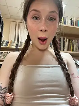 melicious  online show from February 4, 2026, 5:35 am