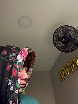 Snapshot of chillcol chatting on March 19, 2025, 12:34 pm chillcol online show from March 19, 2025, 12:34 pm