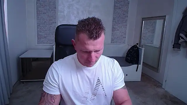 RomeoMalcolm online show from March 21, 2025, 5:11 am