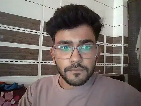 DoctorAlonee46 online show from October 13, 2025, 10:26 am