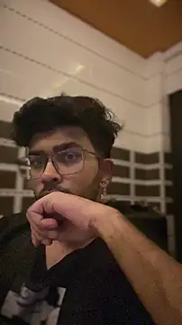 DoctorAlonee46 online show from October 18, 2025, 4:19 pm