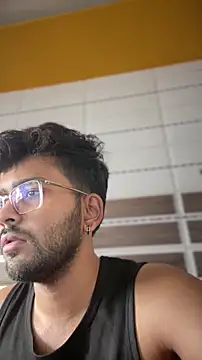 DoctorAlonee46 online show from October 24, 2025, 6:21 am