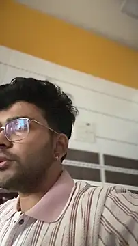 DoctorAlonee46 online show from October 25, 2025, 7:38 am