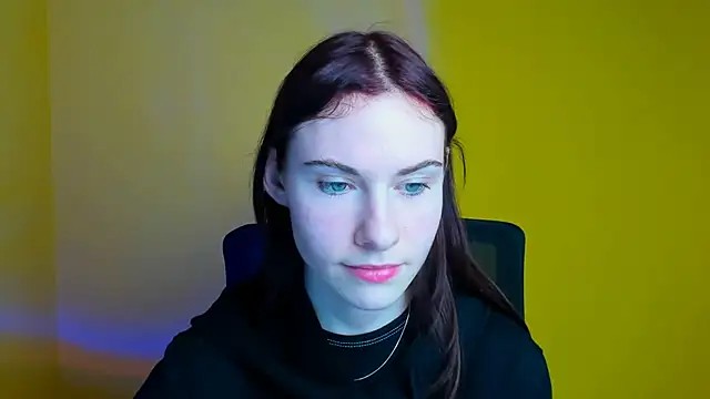 Fiona Night online show from March 13, 2025, 6:12 pm