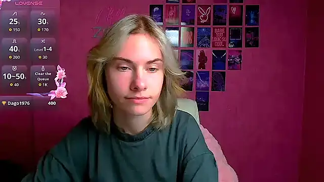 Fiona Night online show from October 18, 2025, 5:43 am