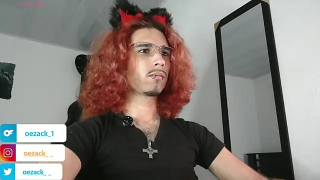 Snapshot of oezack___ chatting on October 30, 2025, 7:43 am oezack online show from October 30, 2025, 7:43 am