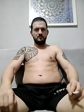 Snapshot of iurinicola chatting on February 5, 2026, 10:47 pm iurinicola online show from February 5, 2026, 10:47 pm