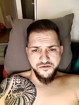 Snapshot of iurinicola chatting on February 22, 2026, 12:45 am iurinicola online show from February 22, 2026, 12:45 am