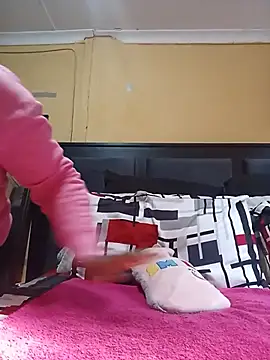 JuicyMilkyTizzy online show from June 3, 2026, 7:22 am