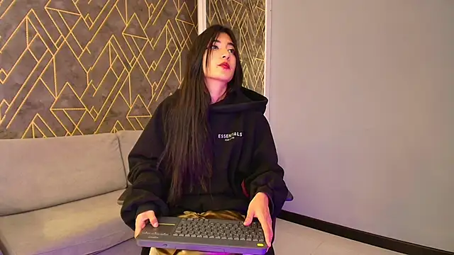 Tahara Romanov online show from March 12, 2025, 6:22 pm