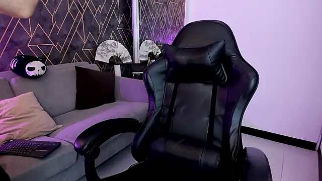 Tahara Romanov online show from January 14, 2026, 2:33 pm