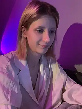 amorearte m online show from March 3, 2025, 6:12 pm