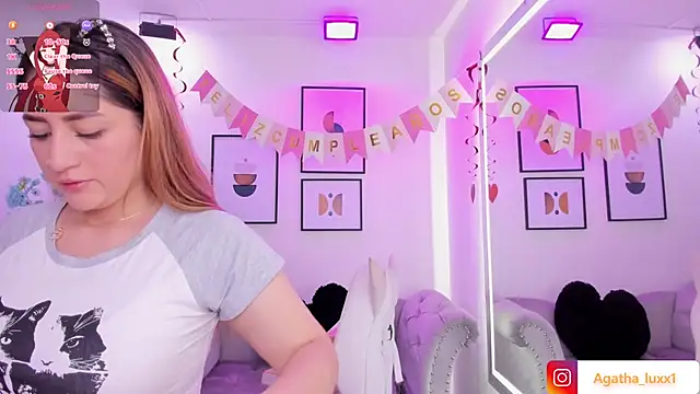 Agatha luxx online show from October 22, 2025, 12:38 pm