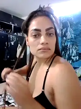 Snapshot of Ehilyn chatting on October 3, 2025, 10:07 pm Ehilyn online show from October 3, 2025, 10:07 pm