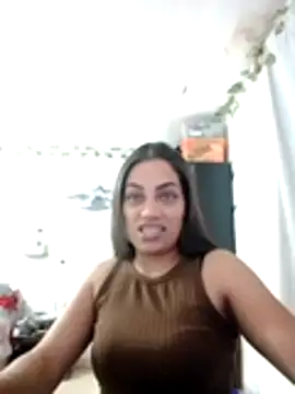 Snapshot of Ehilyn chatting on October 22, 2025, 11:04 pm Ehilyn online show from October 22, 2025, 11:04 pm