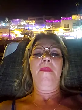 Melody73 online show from September 18, 2025, 9:28 pm