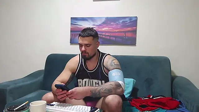 Tiberius hunk online show from January 8, 2026, 7:49 pm