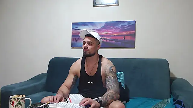 Snapshot of Tiberius_hunk chatting on January 18, 2026, 6:06 am Tiberius hunk online show from January 18, 2026, 6:06 am