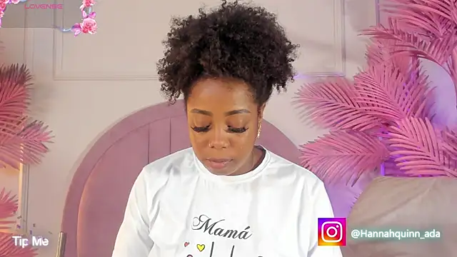 Snapshot of Hanaahquinn chatting on June 2, 2026, 11:45 am Hanaahquinn online show from June 2, 2026, 11:45 am