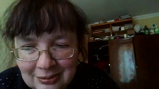 Snapshot of Queen-Elizabeth-25 chatting on March 5, 2025, 11:28 am Queen-Elizabeth-25 online show from March 5, 2025, 11:28 am