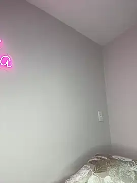 im hanna1 online show from March 11, 2025, 1:23 pm