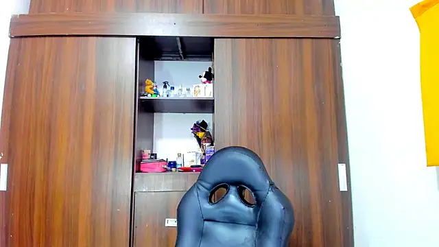 Dreamastercum  online show from October 14, 2025, 1:12 pm