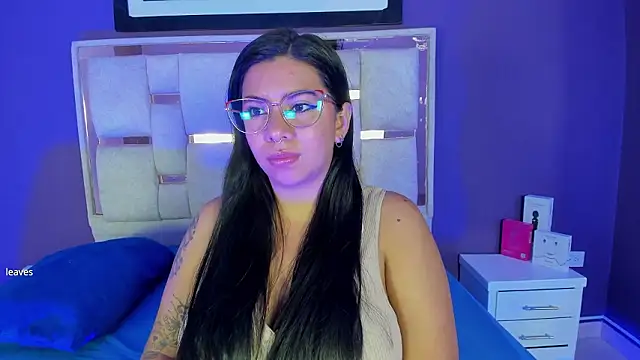 emilyy cooperr online show from February 19, 2026, 12:23 pm