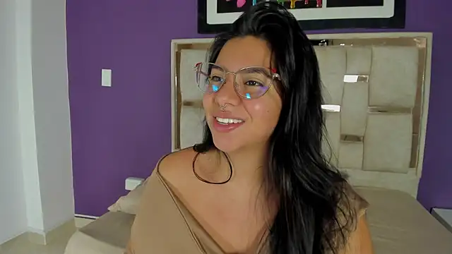 Snapshot of emilyy_cooperr chatting on March 5, 2026, 12:12 pm emilyy cooperr online show from March 5, 2026, 12:12 pm