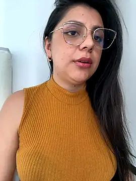 AliceGarc online show from September 10, 2025, 7:14 pm