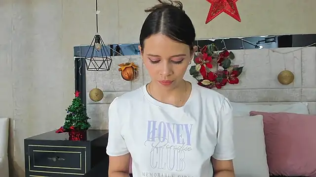 LiliJensen online show from December 21, 2025, 9:11 pm