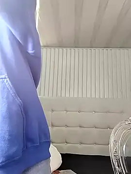 Snapshot of Genesisrea__ chatting on October 6, 2025, 9:45 pm Genesisrea online show from October 6, 2025, 9:45 pm