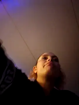 Snapshot of Chroniclilb chatting on November 20, 2025, 10:04 am Chroniclilb online show from November 20, 2025, 10:04 am