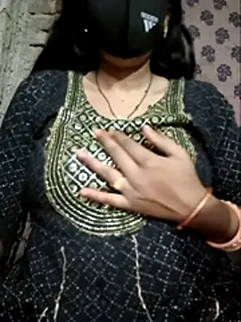 Snapshot of Sexyradha_ chatting on April 18, 2026, 7:18 pm Sexyradha online show from April 18, 2026, 7:18 pm