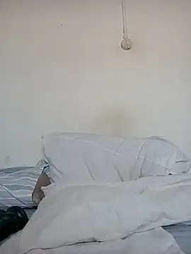 Missvixen81 online show from October 17, 2025, 4:48 am