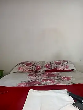 Missvixen81 online show from February 18, 2026, 4:52 am